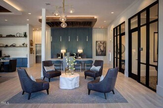 2000 Olivewood St, Unit B1 in Cary, NC - Foto de edificio - Building Photo