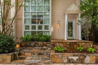 1214 Cleburne Ave NE in Atlanta, GA - Building Photo - Building Photo