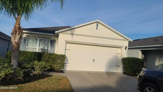 550 Armoyan Wy in New Smyrna Beach, FL - Building Photo