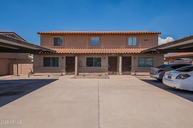 property at 6206 E Glencove St