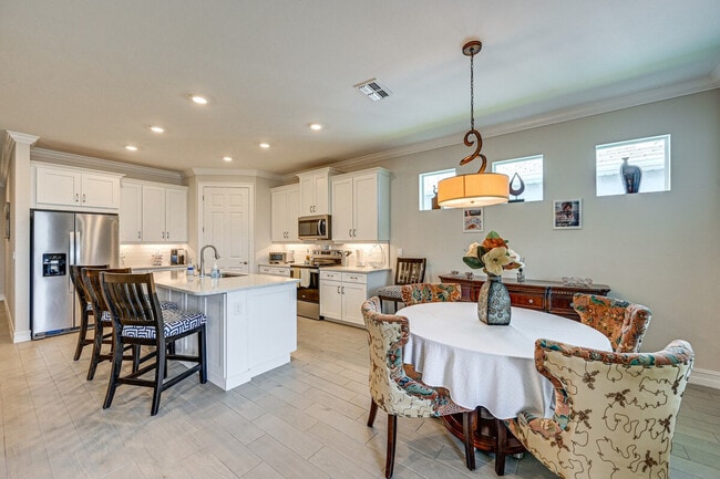 415 Polihale Wy, Unit ID1307096P in Naples, FL - Building Photo - Building Photo