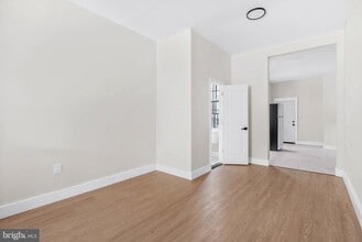 4288 Viola St in Philadelphia, PA - Building Photo - Building Photo