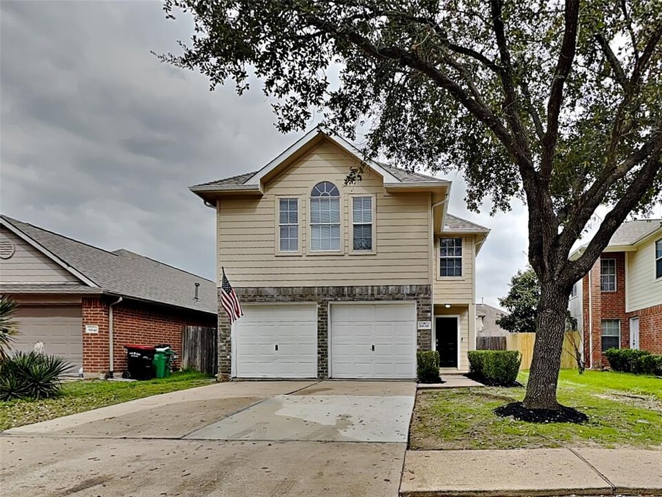 6638 Windy River Ln in Katy, TX - Building Photo