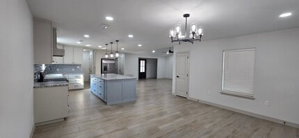 3809 Buddy Owens Blvd in McAllen, TX - Building Photo - Building Photo