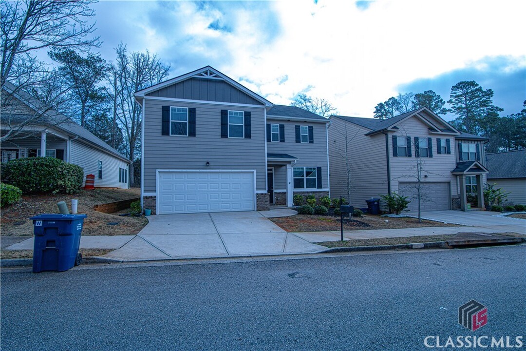 325 Park W Blvd in Athens, GA - Building Photo