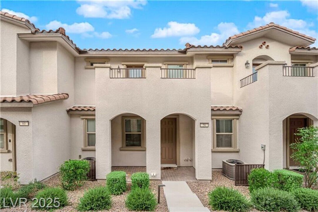 56 Lomita Heights Dr in Las Vegas, NV - Building Photo