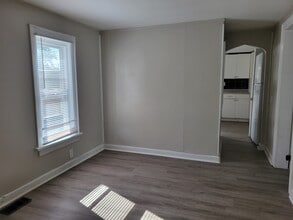 479 N Eureka Ave in Columbus, OH - Building Photo - Building Photo