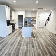 10607 Hadley Pk Trl in Houston, TX - Building Photo - Building Photo