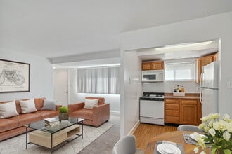 Barclay Square Apartments in Baltimore, MD - Building Photo - Building Photo