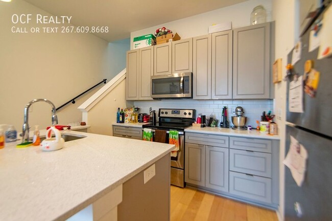 627-29 E Girard Ave, Unit A3 in Philadelphia, PA - Building Photo - Building Photo