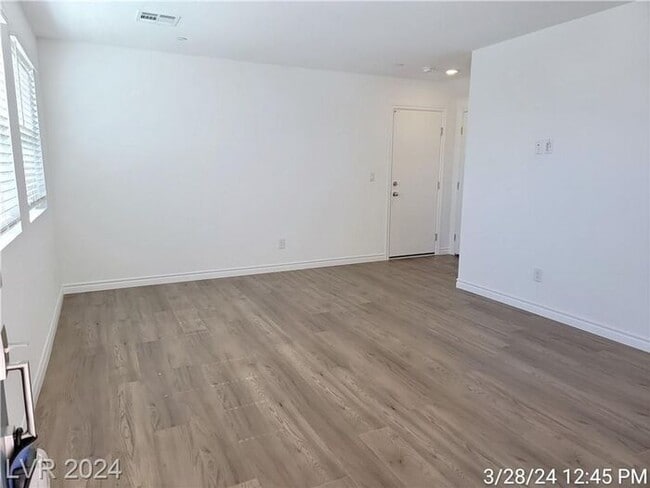 6230 Foxes Dl St in Las Vegas, NV - Building Photo - Building Photo