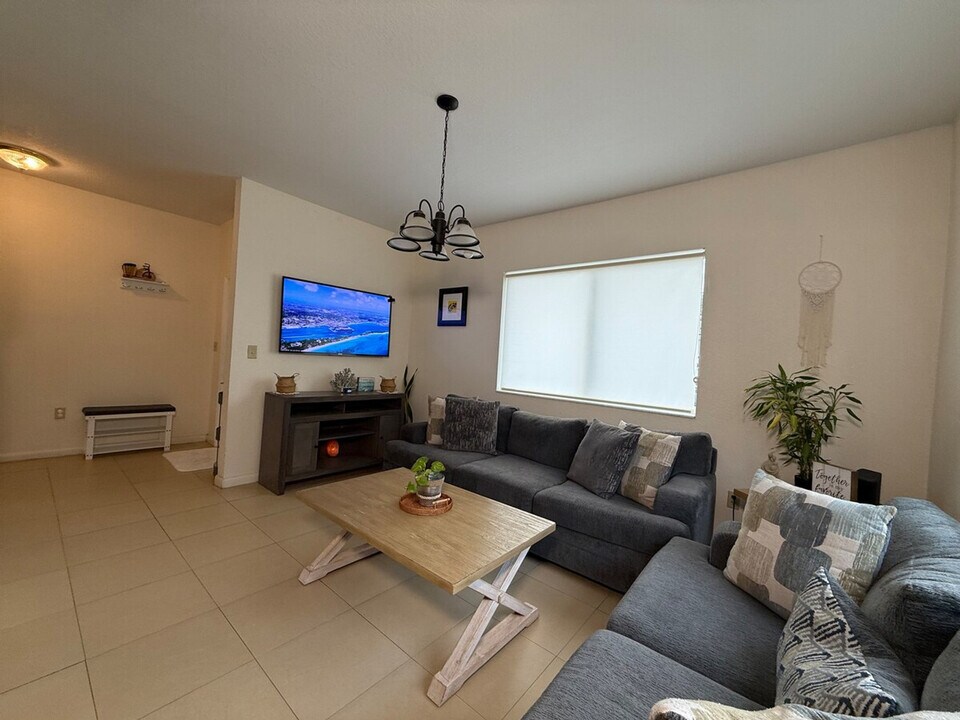 311 NW 95th St in Miami, FL - Building Photo
