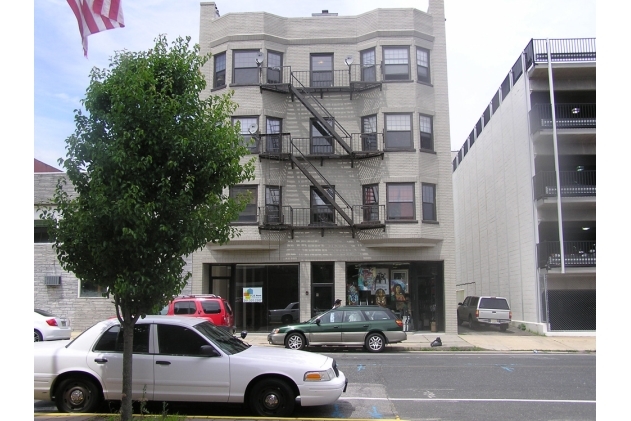 611 Bangs Ave in Asbury Park, NJ - Building Photo