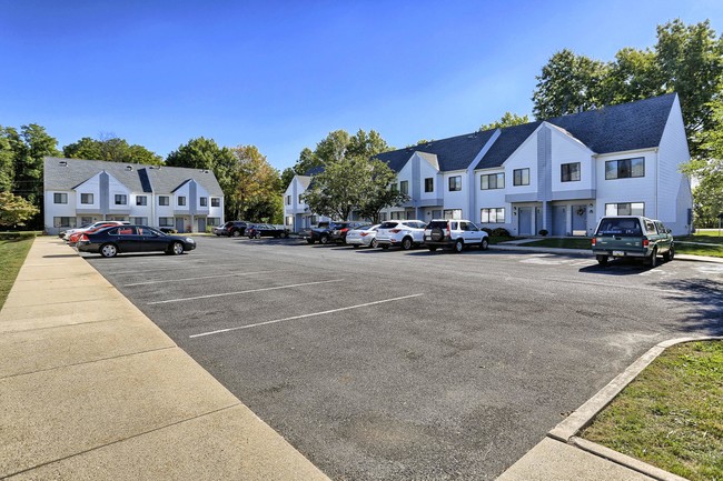 Village of Timber Hill in Shippensburg, PA - Foto de edificio - Building Photo