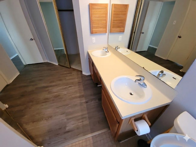 6301 Fairlane Dr in Arlington, TX - Foto de edificio - Building Photo