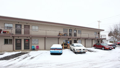 7429 E Main St in Reynoldsburg, OH - Building Photo - Building Photo