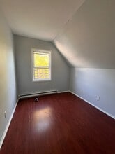 68 W 24th St, Unit 4 in Bayonne, NJ - Building Photo - Building Photo