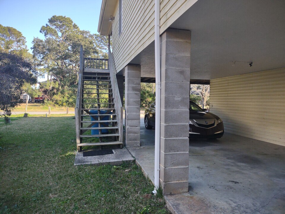 505 Miller Ave, Unit 505-B in Tybee Island, GA - Building Photo