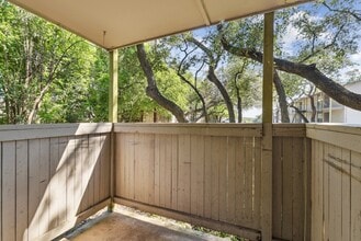Trails of Elm Creek in San Antonio, TX - Foto de edificio - Building Photo