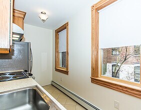 27 Phillips St, Unit 1 in Boston, MA - Foto de edificio - Building Photo