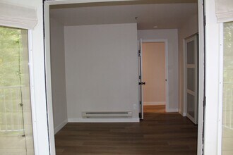 2500 118th Ave SE in Bellevue, WA - Building Photo - Building Photo