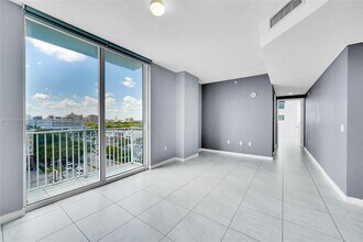 3180 Coral Wy in Miami, FL - Building Photo - Building Photo