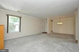 504 Ginger Dr in Mount Laurel, NJ - Building Photo - Building Photo