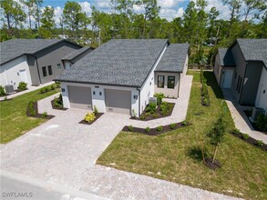 5826 Jasper Dr in Naples, FL - Building Photo - Building Photo