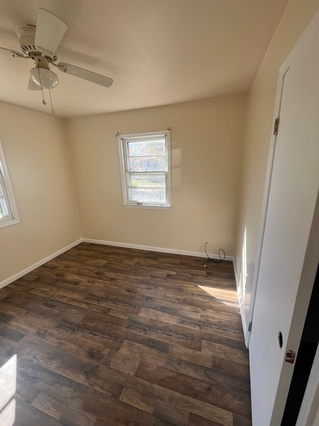 5800 Roanoke Ave in Riverdale, MD - Building Photo - Building Photo