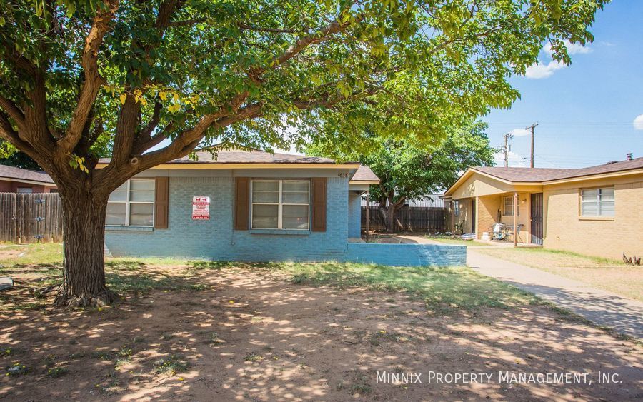 4644 52nd St-Unit -B in Lubbock, TX - Building Photo