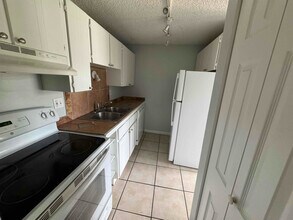3455 S Logan St in Englewood, CO - Building Photo - Building Photo