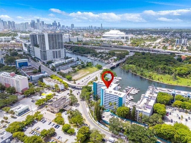 1700 NW N River Dr, Unit 409 in Miami, FL - Building Photo - Building Photo
