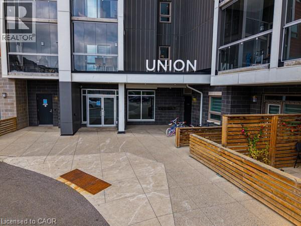 200 Lagerfeld Dr in Brampton, ON - Building Photo