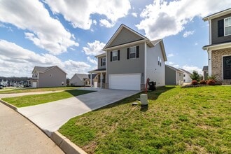 7703 Honey Oaks Rd in Corryton, TN - Building Photo - Building Photo