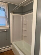 25 Mohawk Ave in Warwick, RI - Building Photo - Building Photo