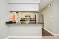 3100 Jeanetta St photo'