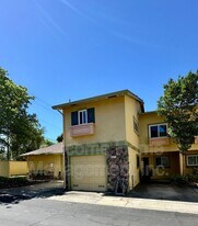 43175 Washington Common in Fremont, CA - Building Photo