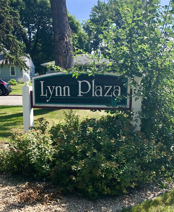 Lynn Plaza in St. Louis Park, MN - Building Photo