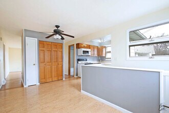 39271 N Lake Ave in Lake Villa, IL - Building Photo - Building Photo