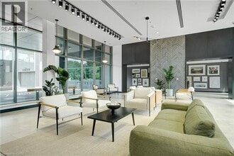 15 Glebe St in Cambridge, ON - Building Photo - Building Photo