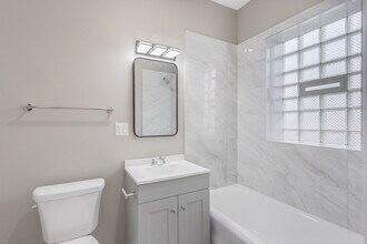 8024 S Ellis Ave in Chicago, IL - Building Photo - Building Photo