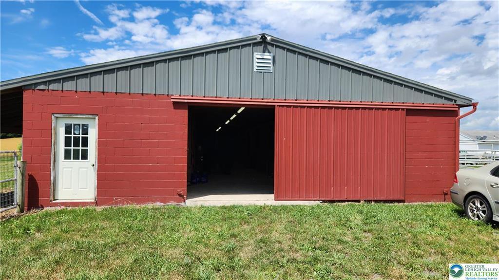 185 Ridge Cup Rd in New Ringgold, PA - Building Photo