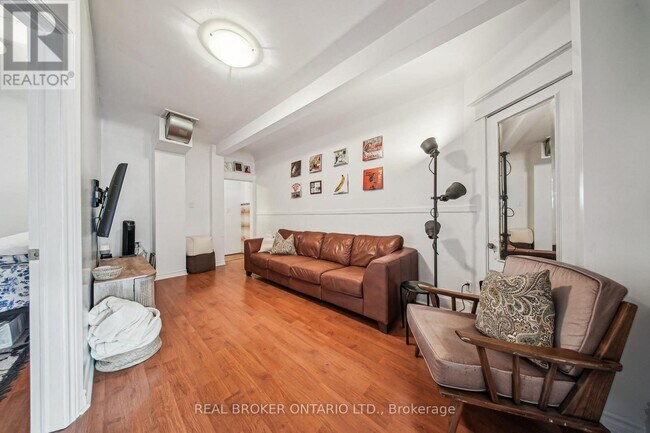 282 Ossington Ave in Toronto, ON - Building Photo - Building Photo