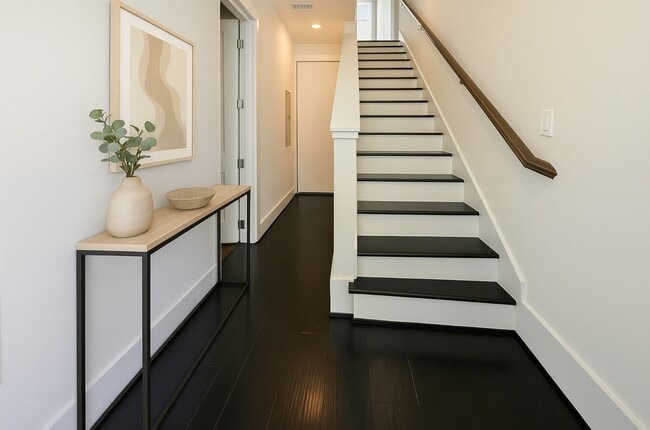 2401 Crawford St in Houston, TX - Foto de edificio - Building Photo