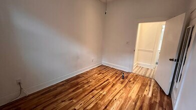 5807 Hobart St, Unit 5807 Hobart Apartment 1 in Pittsburgh, PA - Building Photo - Building Photo