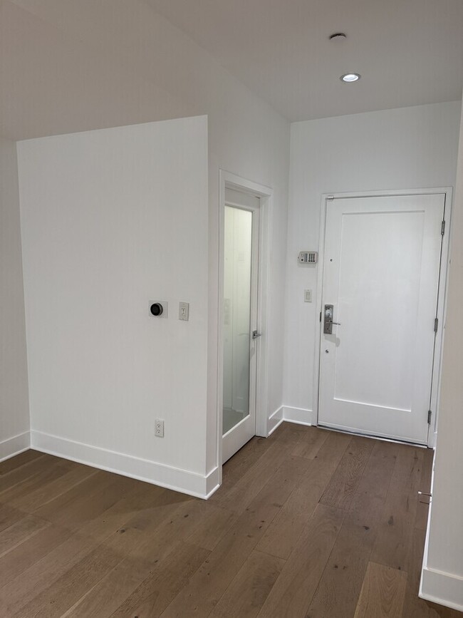 property at 108 S Croft Ave