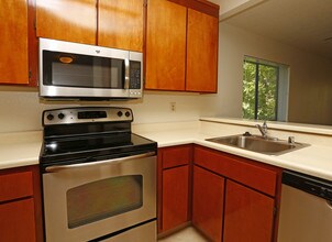 La Crosse Village Apartments in Morgan Hill, CA - Foto de edificio - Interior Photo