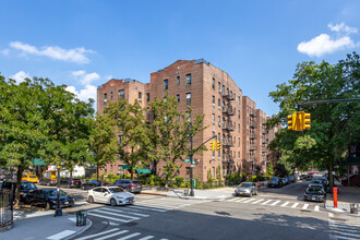 Convent Gardens in New York, NY - Building Photo - Building Photo