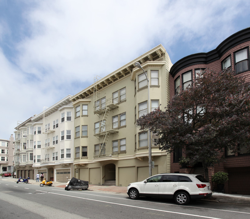 2560 Polk St in San Francisco, CA - Building Photo