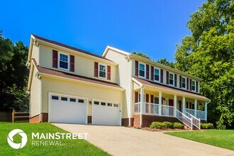 9216 Torrence Crossing Dr in Huntersville, NC - Building Photo - Building Photo